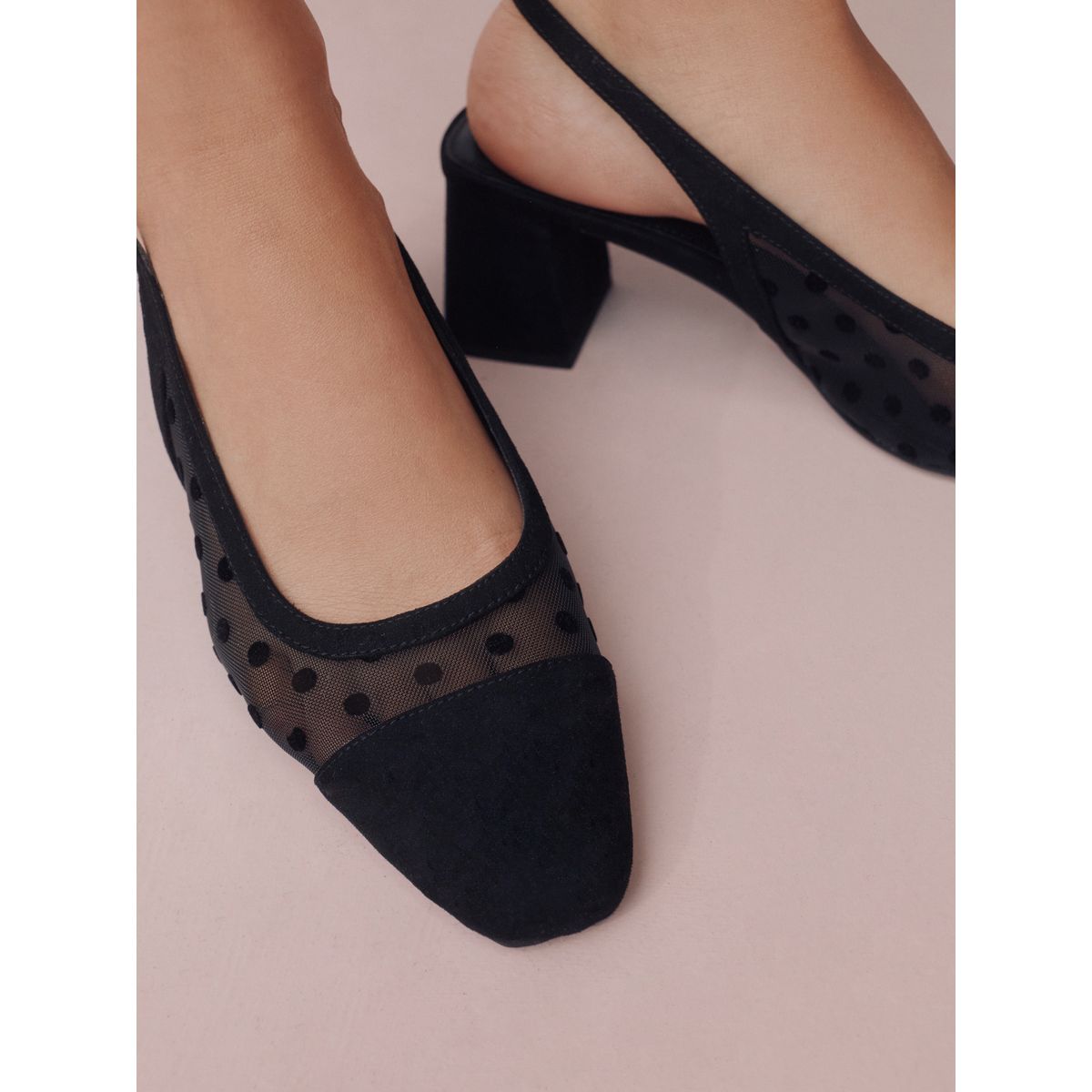 Chaussures à bride arrière et bout carré polkadot noir, NEXT