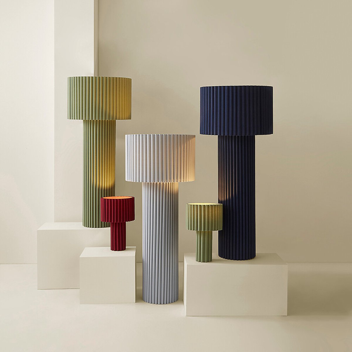 Lucinda Colour Drench Ribbed Full Fabric Table Lamp red, SO'HOME