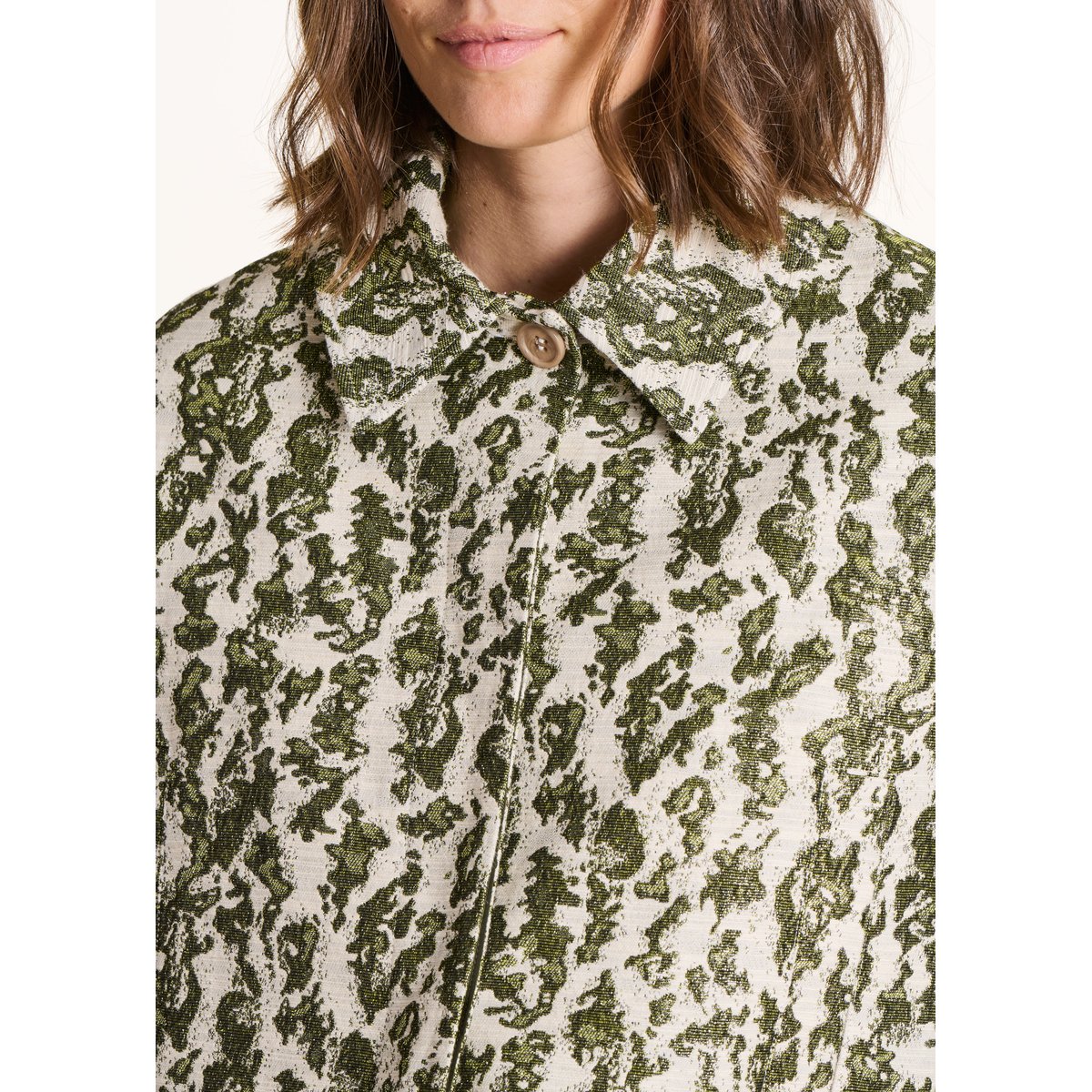 Manteau 3/4 en jacquard kaki, LA FEE MARABOUTEE