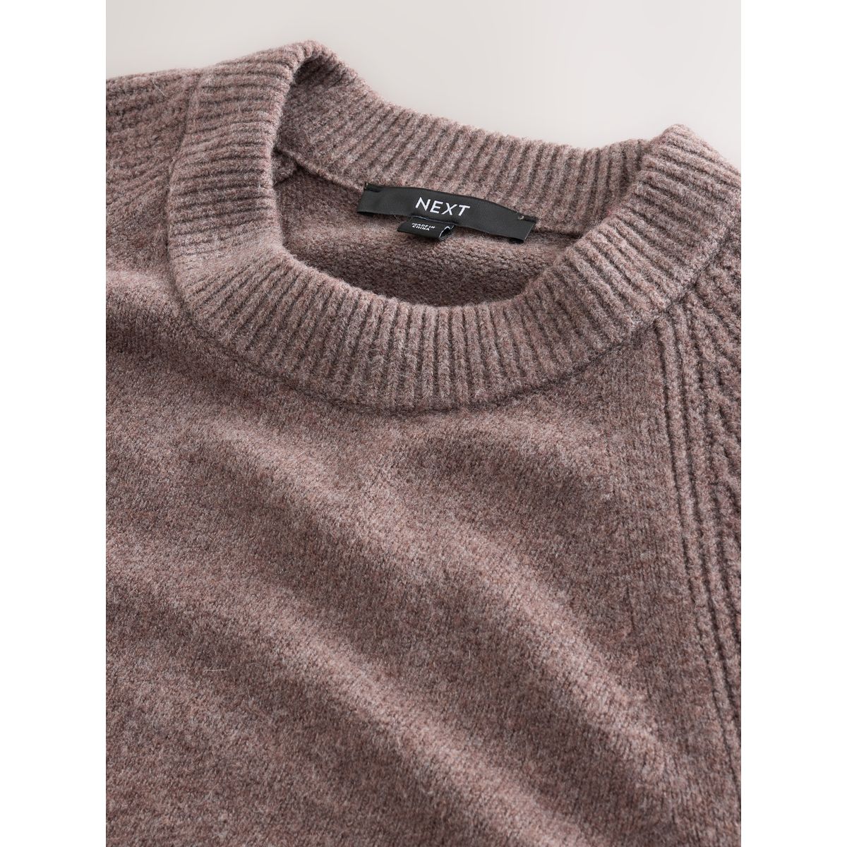 Robe mi-longue en maille côtelée ultra-douce taupe, NEXT