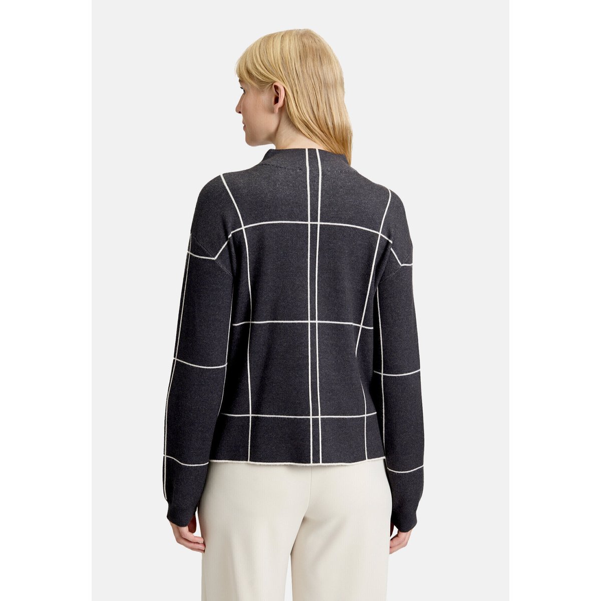 Pull-over en maille à carreaux patch grey/beige, BETTY BARCLAY