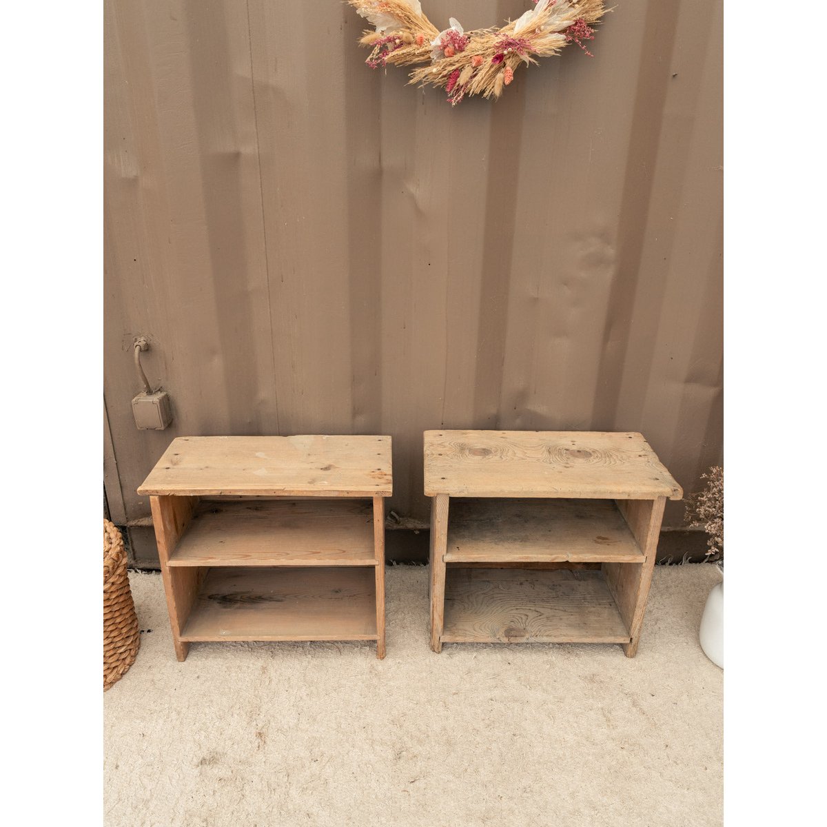 Paire de tables de chevet en bois Odile N°1573 - Bon état bois clair, DEBONGOUT