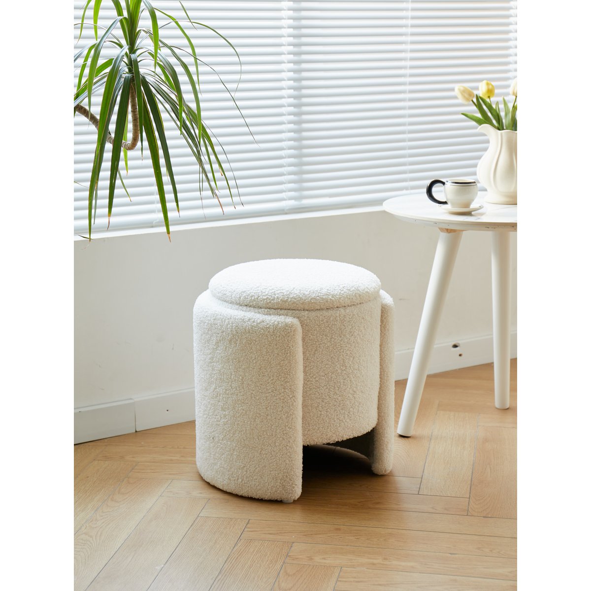 Pouf bouclette avec rangement, MOSS blanc cassé, NORDLYS