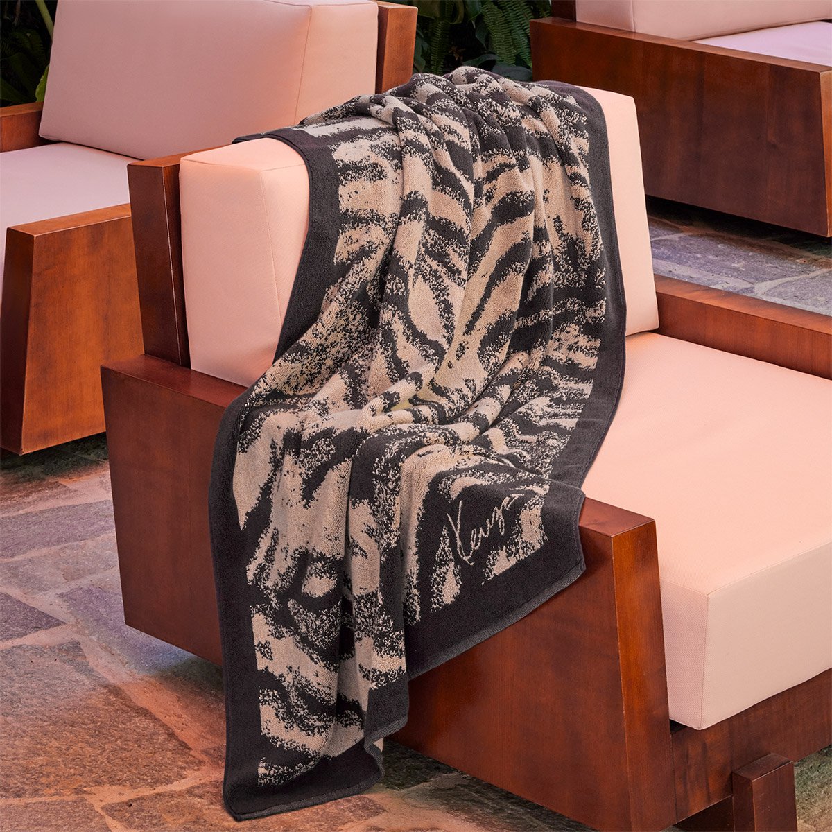 Serviette de plage en coton, K FAUVE naturel, KENZO HOME