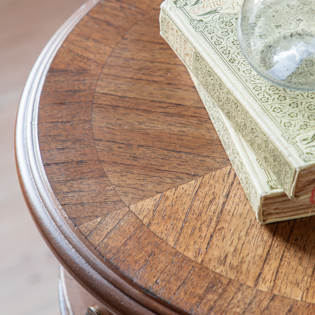 Hayes Vintage Inlaid Wood Round Drum Side Table wood, ÉDITÉ