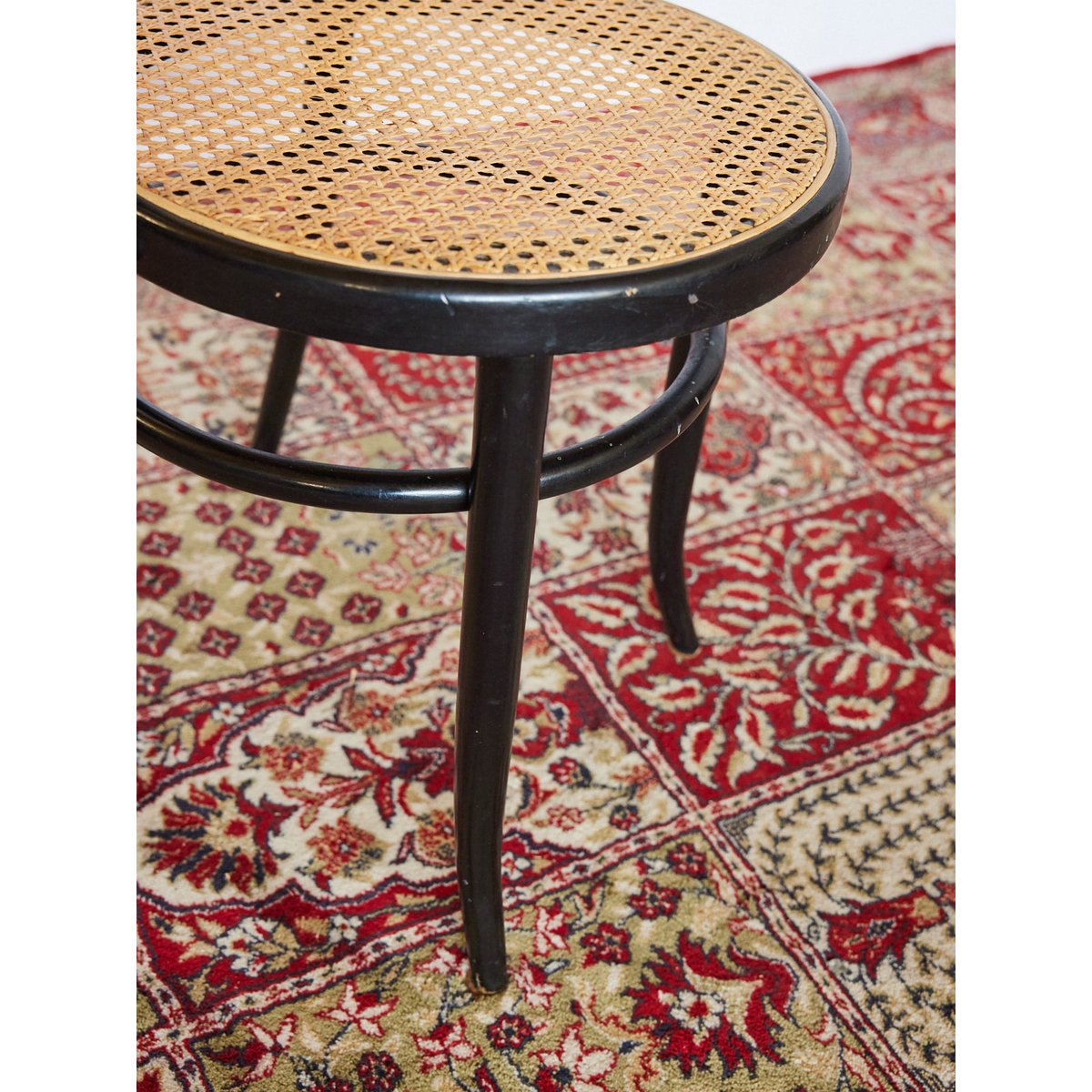 Lot de 4 chaises cannées en bois courbé Claude N°1437 - Bon état noir, DEBONGOUT