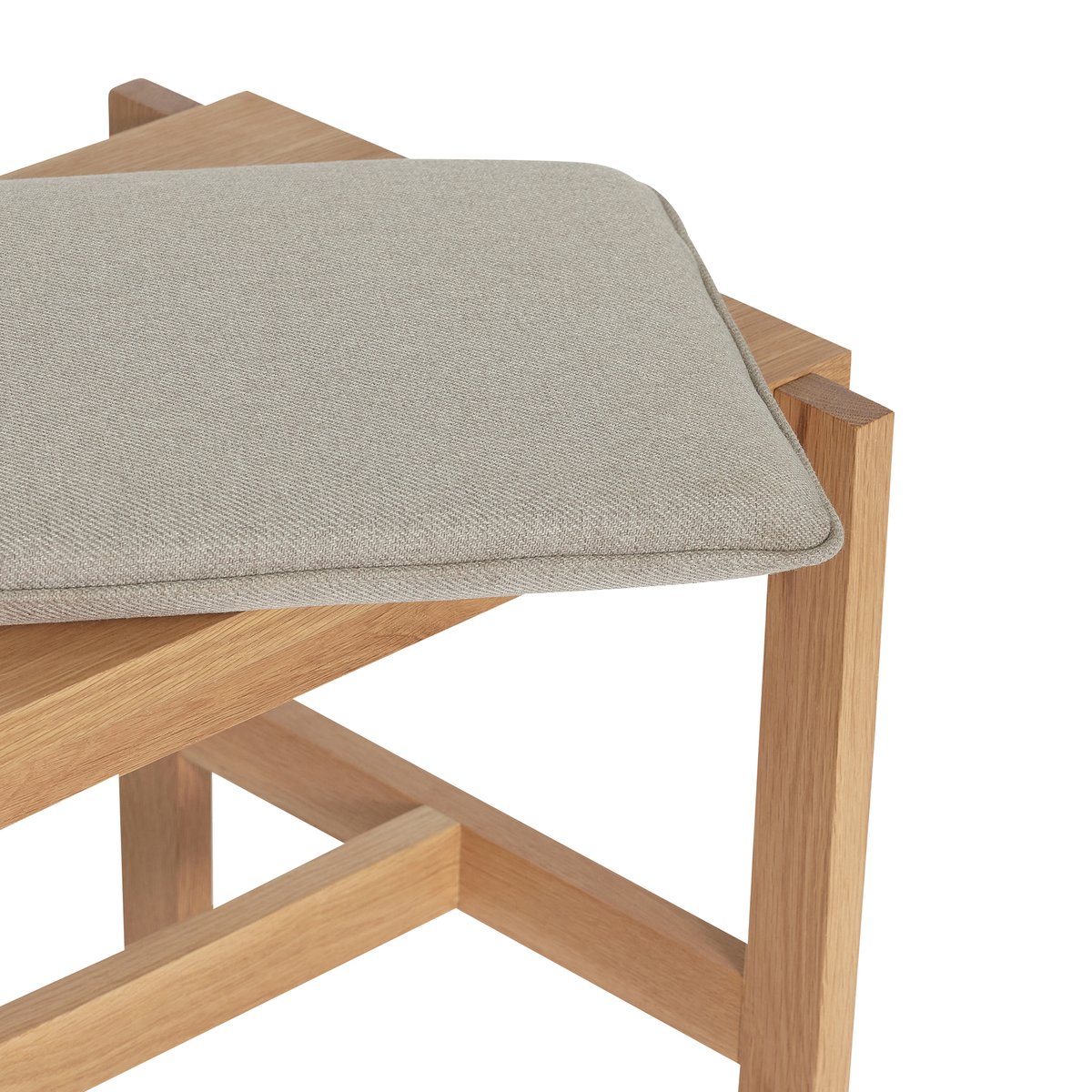Banc en placage de chêne, bois de chêne et polyester EPOCH sable/naturel, HUBSCH