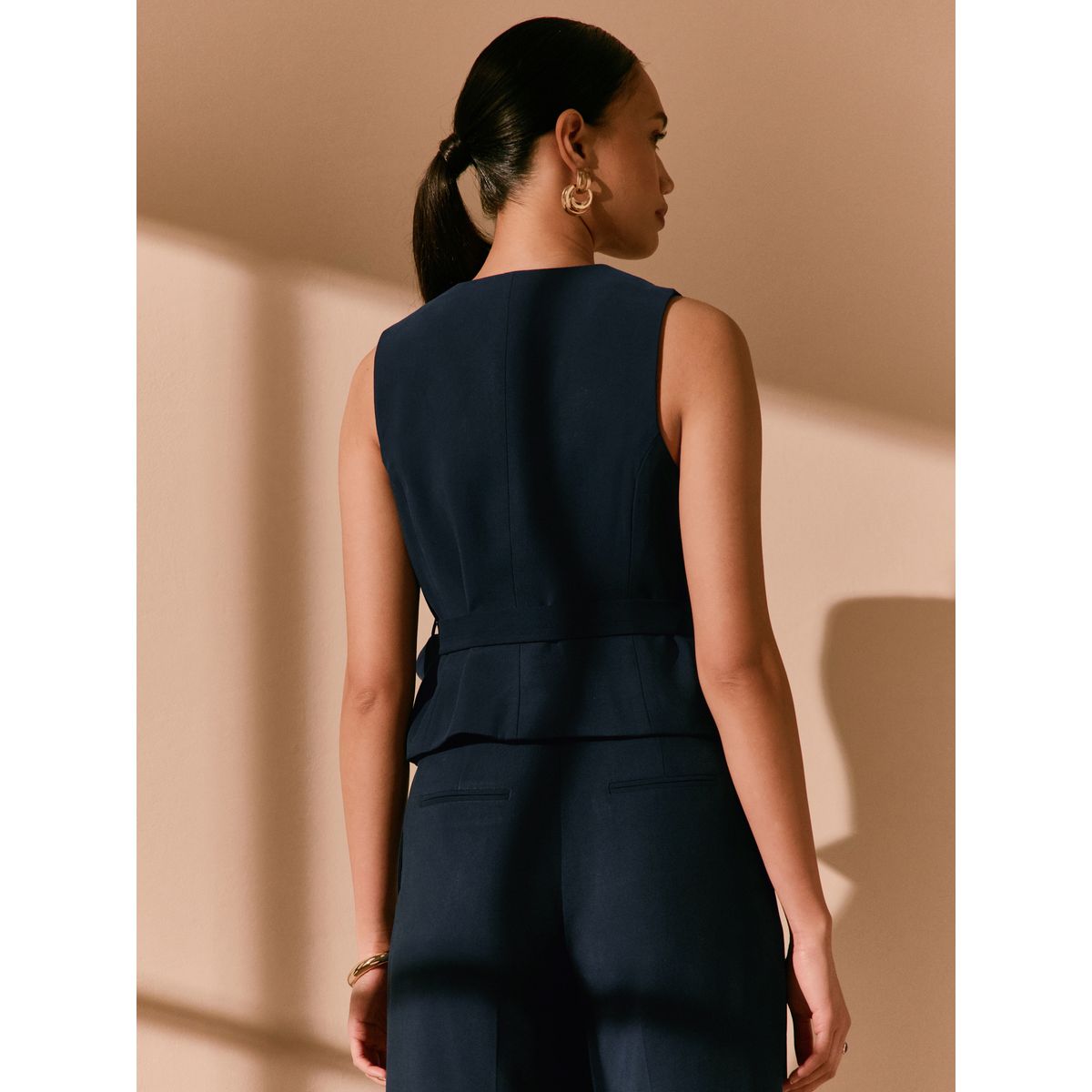 Gilet de costume avec ceinture à nouer bleu marine, NEXT
