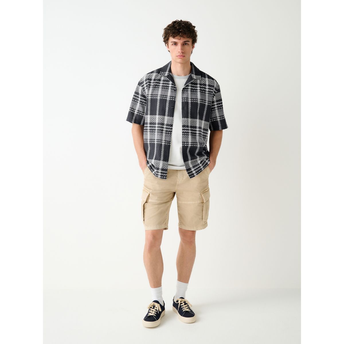Chemise gaufrée à carreaux et manches courtes noir, NEXT