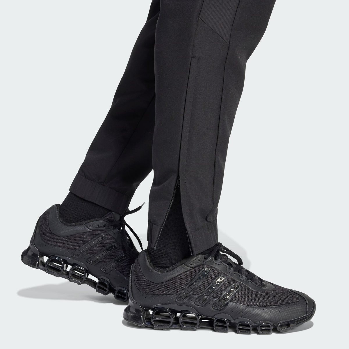 Pantalon Tissé Tiro 26 Essentials Pantalon Tissé Tiro 26 Essentials black / black / white, adidas Performance