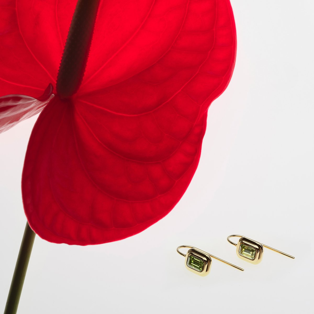 Boucles d'oreille T-DESIGN or jaune, TRUSSARDI