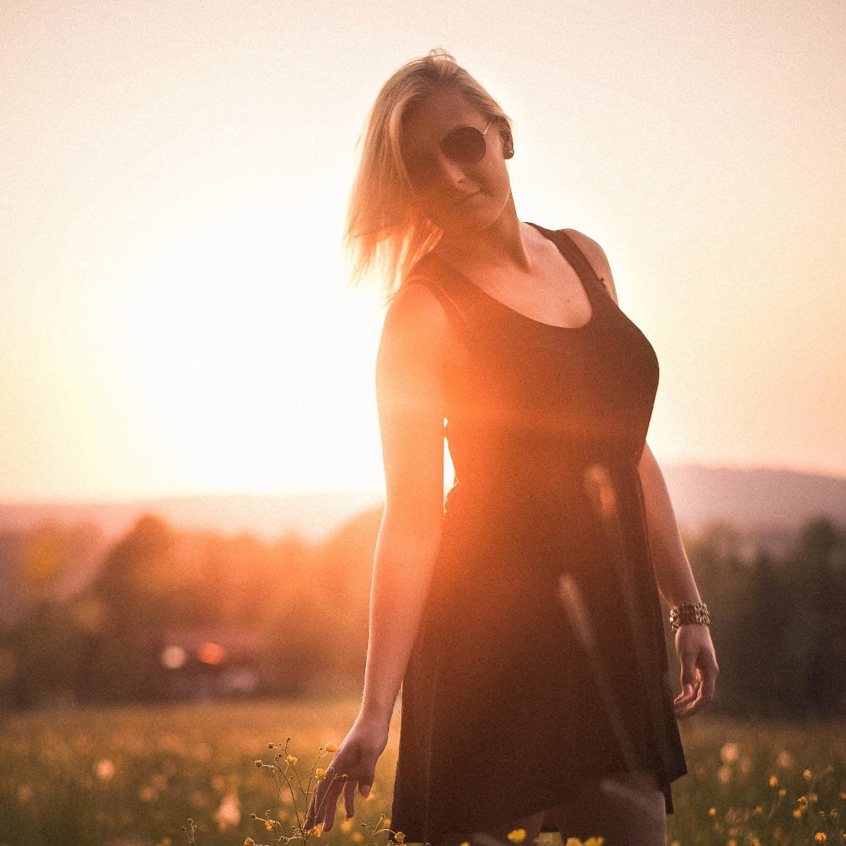 Huile pour les seins raffermissante et galbante Rien que pour vos seins couleur unique, MY MIRA