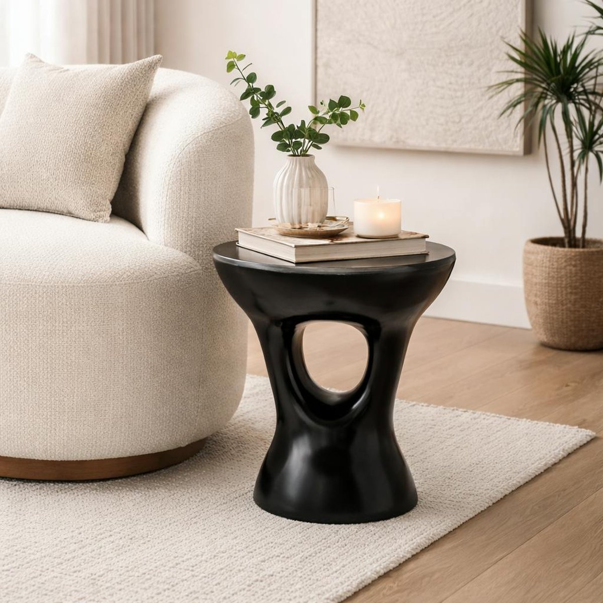 Bout de canapé noir à design sculptural KANO noir, PIER IMPORT