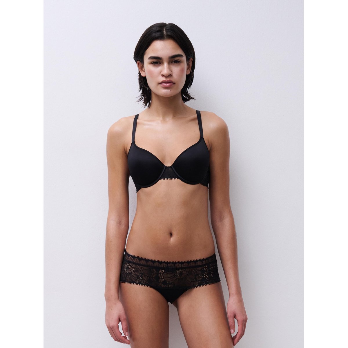 Soutien-gorge mémoire de forme emboîtant DAY TO NIGHT noir, CHANTELLE