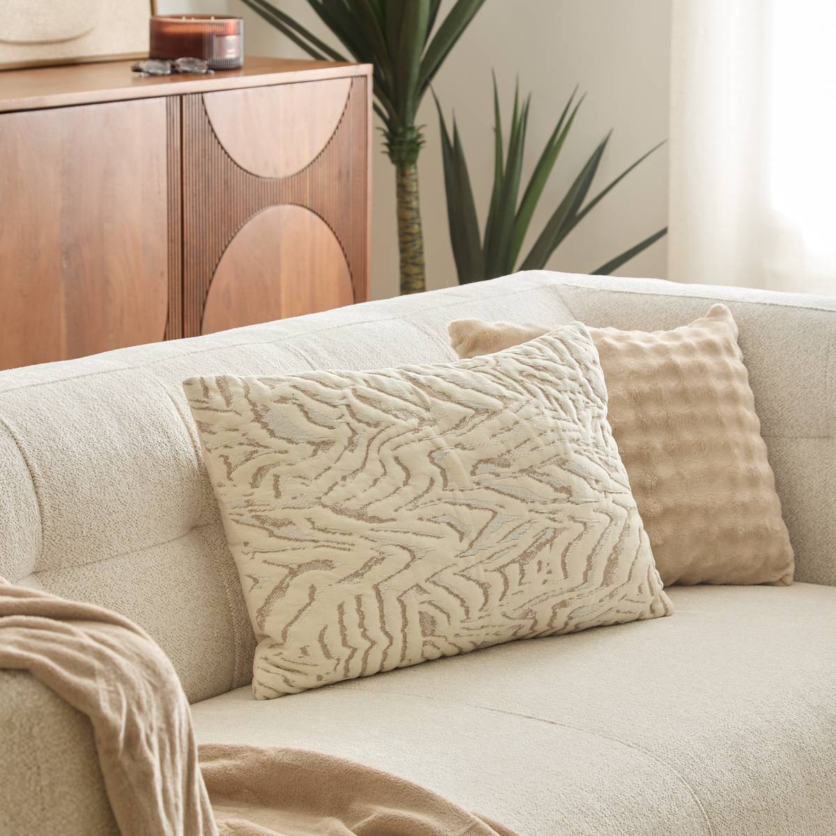 Coussin rectangulaire BETIMA blanc chaud, ATMOSPHERA