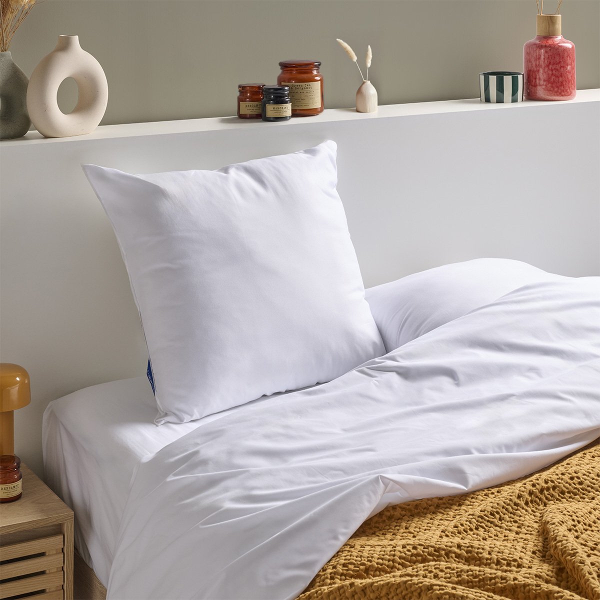 Oreiller ferme ANTI-ACARIENS blanc, BLEU CALIN