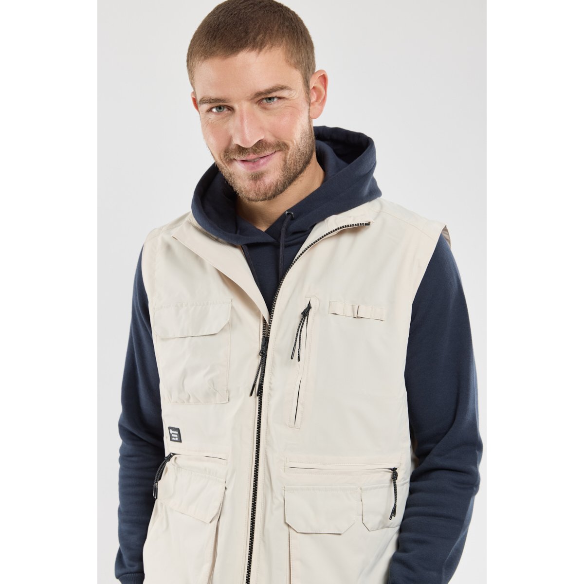 Veste multipoches HALFO en polyester recyclé pour homme sable, BERMUDES