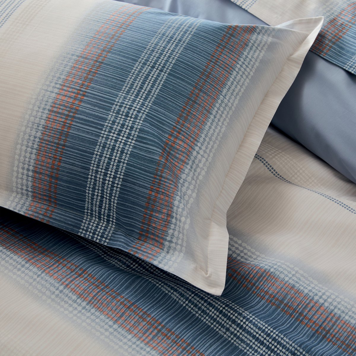 Taie d’oreiller percale de coton dégradé rayé bleu, TRADILINGE