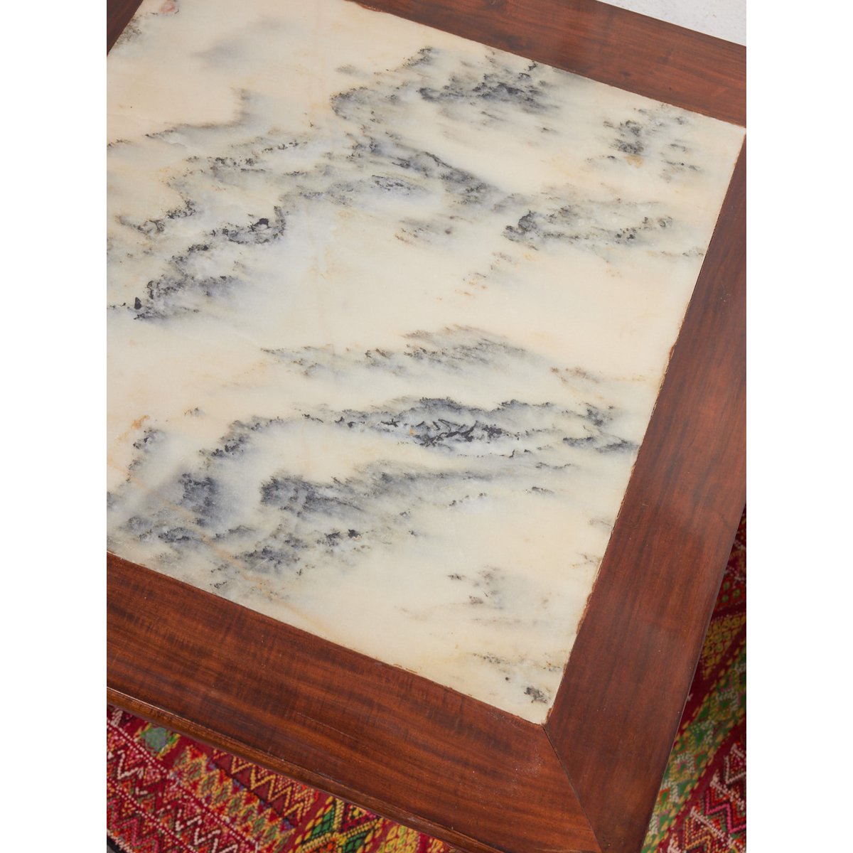 Table à manger chinoise en bois sculpté Romy N°1450 - Bon état blanc, DEBONGOUT