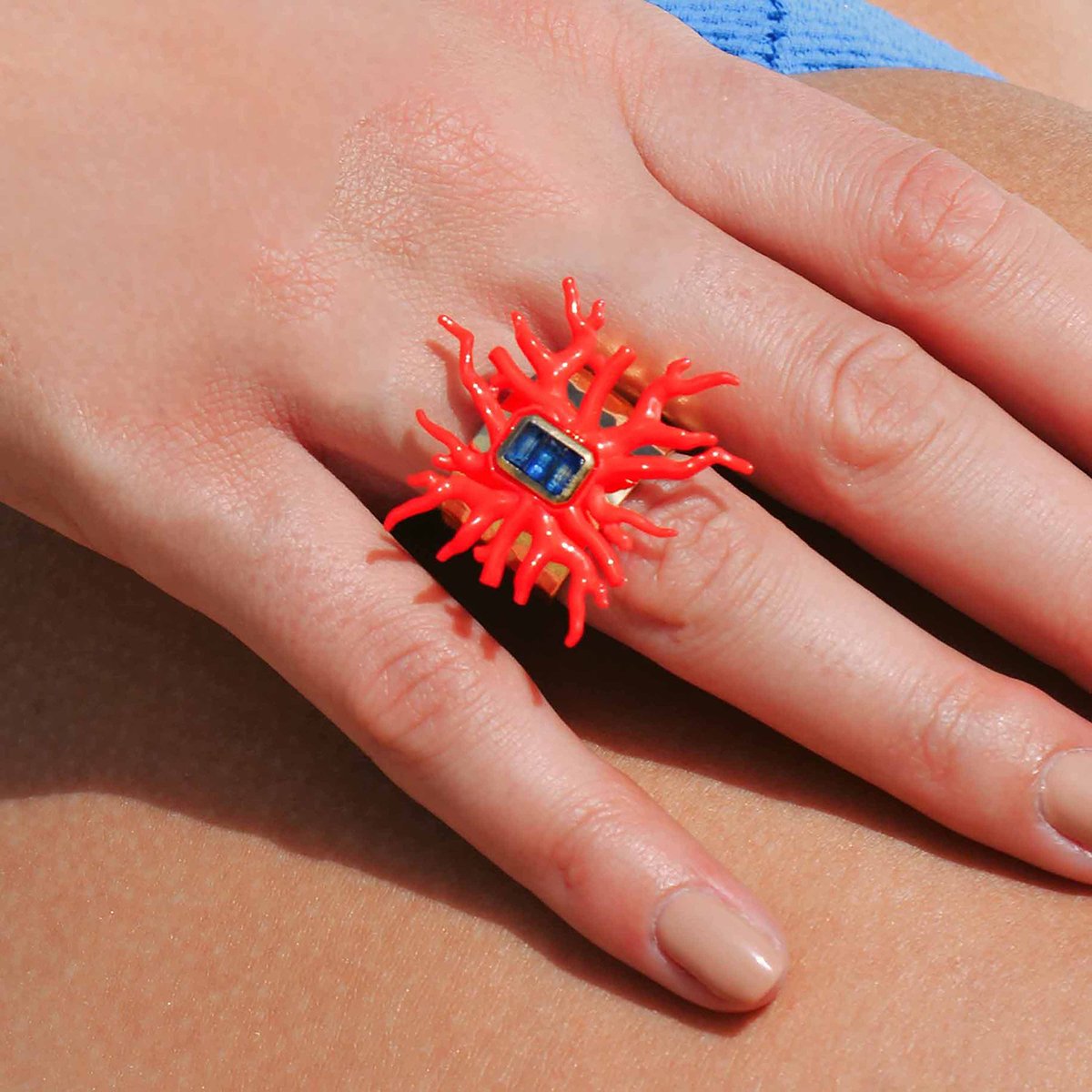 Bague avec cabochon central TALASSA rouge, HIPANEMA