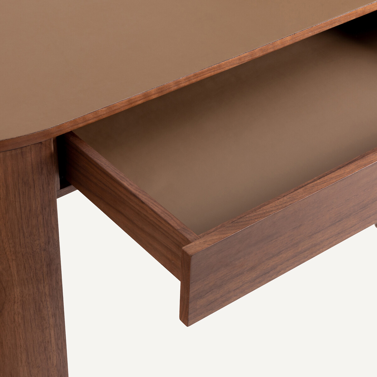 Bureau en plaqué noyer et cuir, Abbas noyer, AM.PM