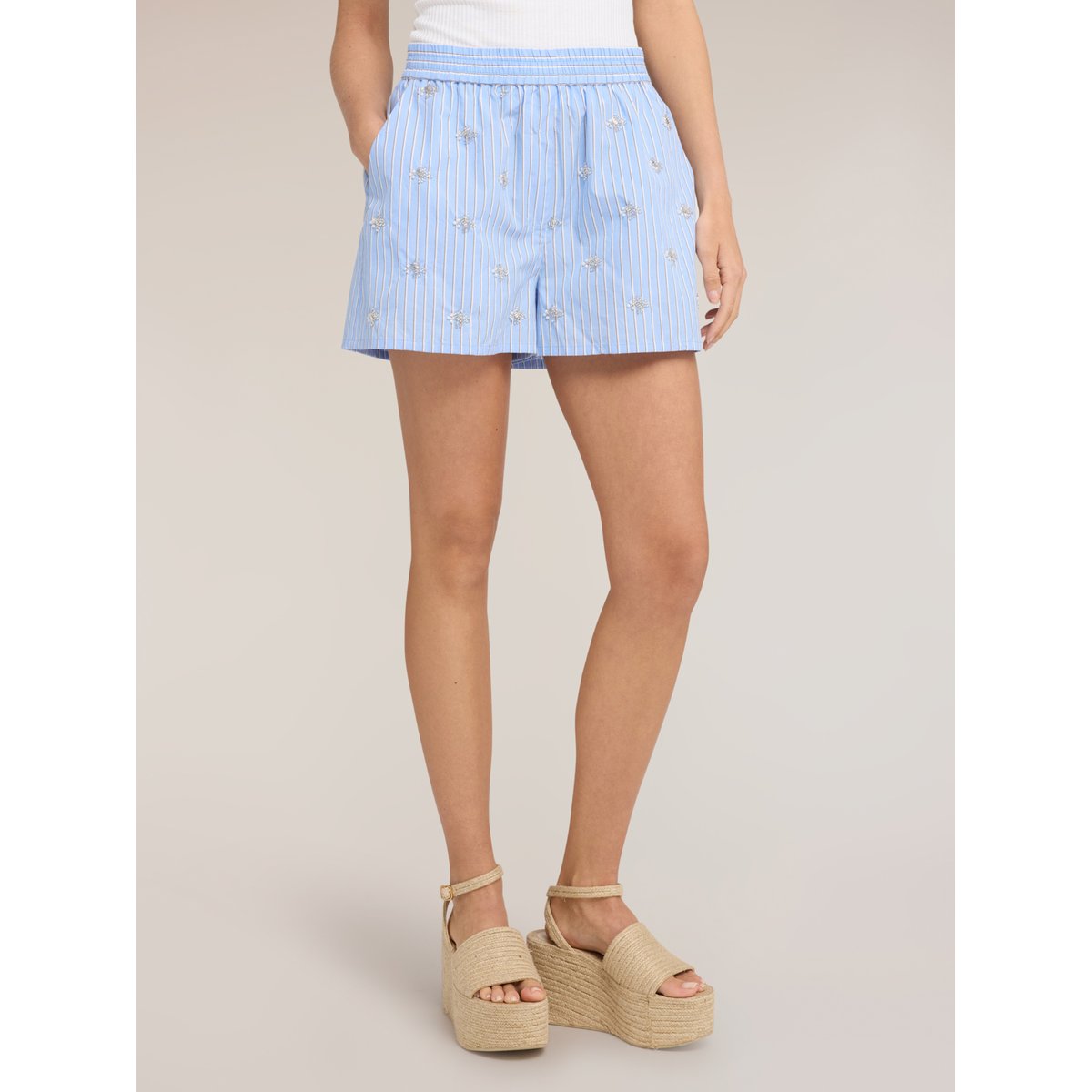 Short à rayures avec broderies bijou light - blue, MOTIVI