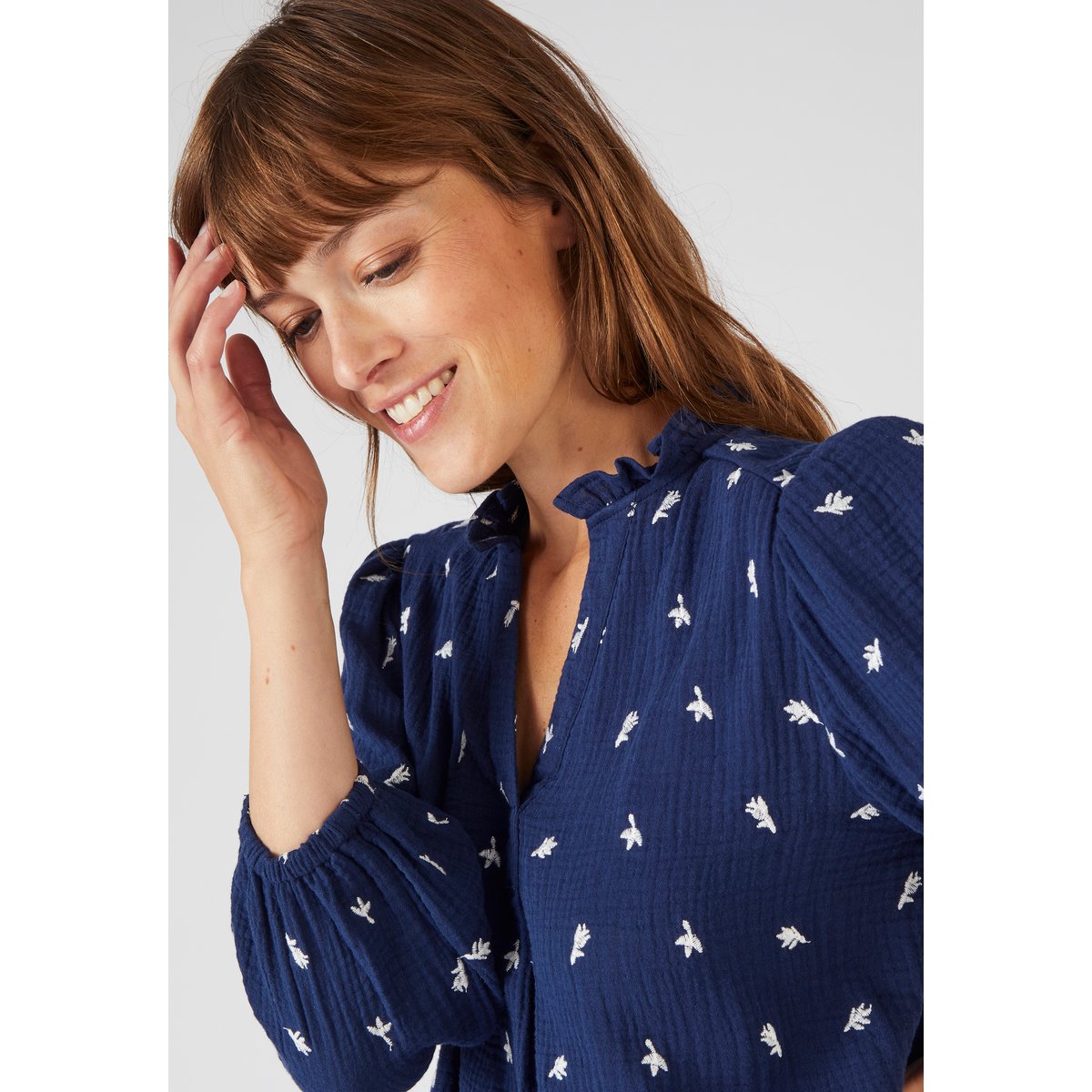 Blouse gaze pur coton brodée bleu marine, DAMART