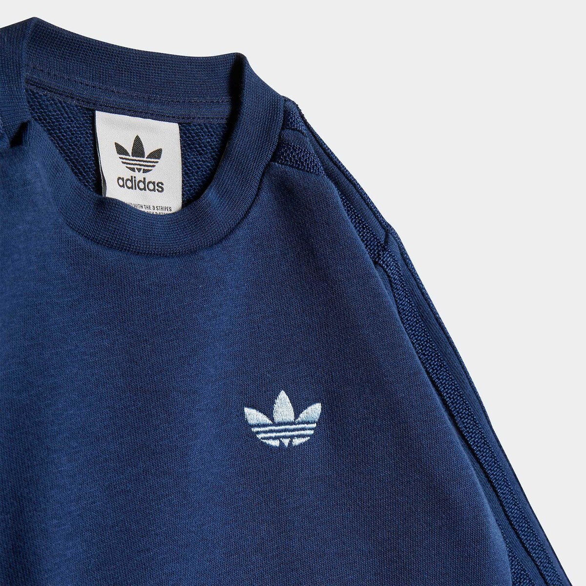 Ensemble sweat col rond en molleton et pantalon en denim denim bleu, adidas Originals