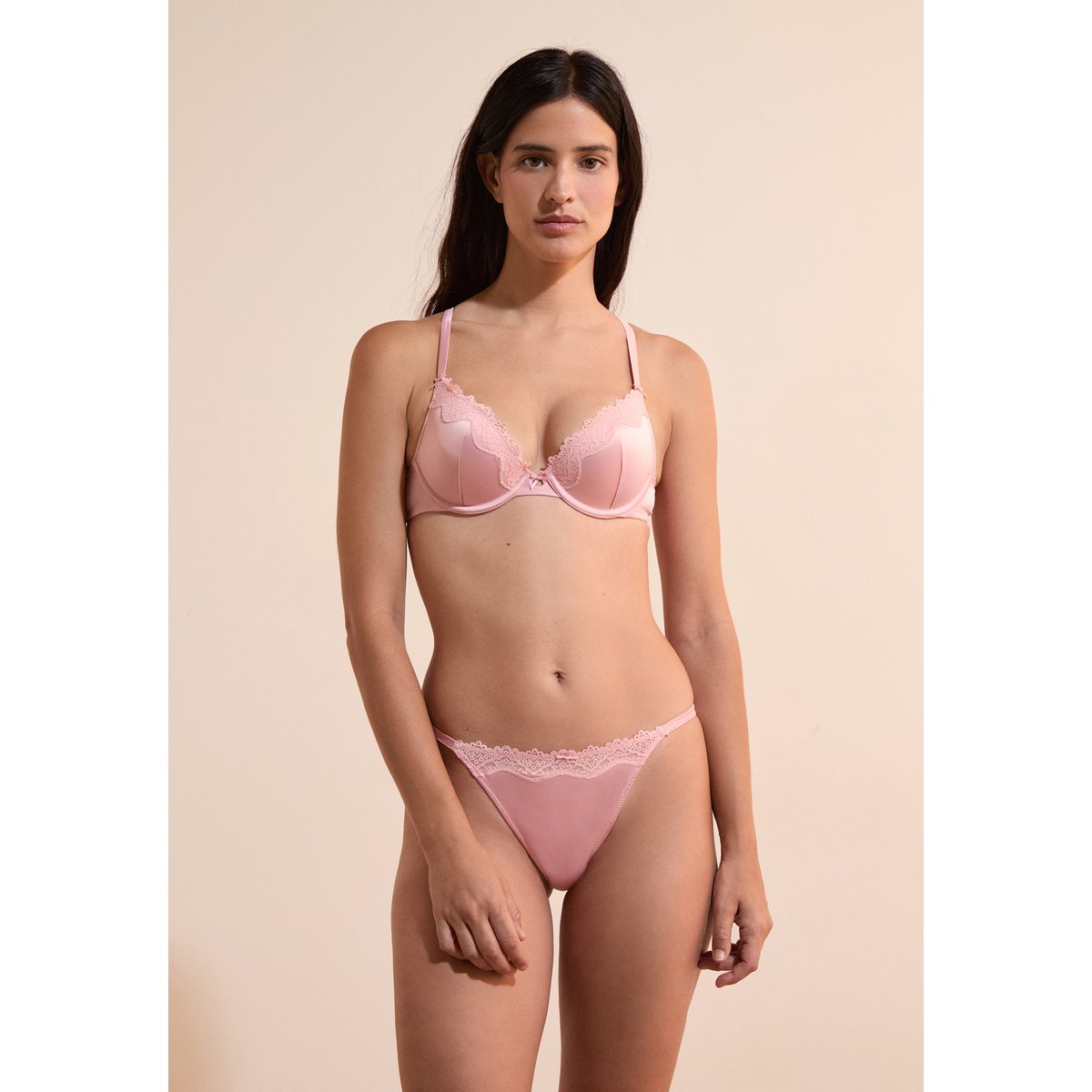 Culotte satinée avec détails dentelle CHUCHOTEE rose poudre, ETAM