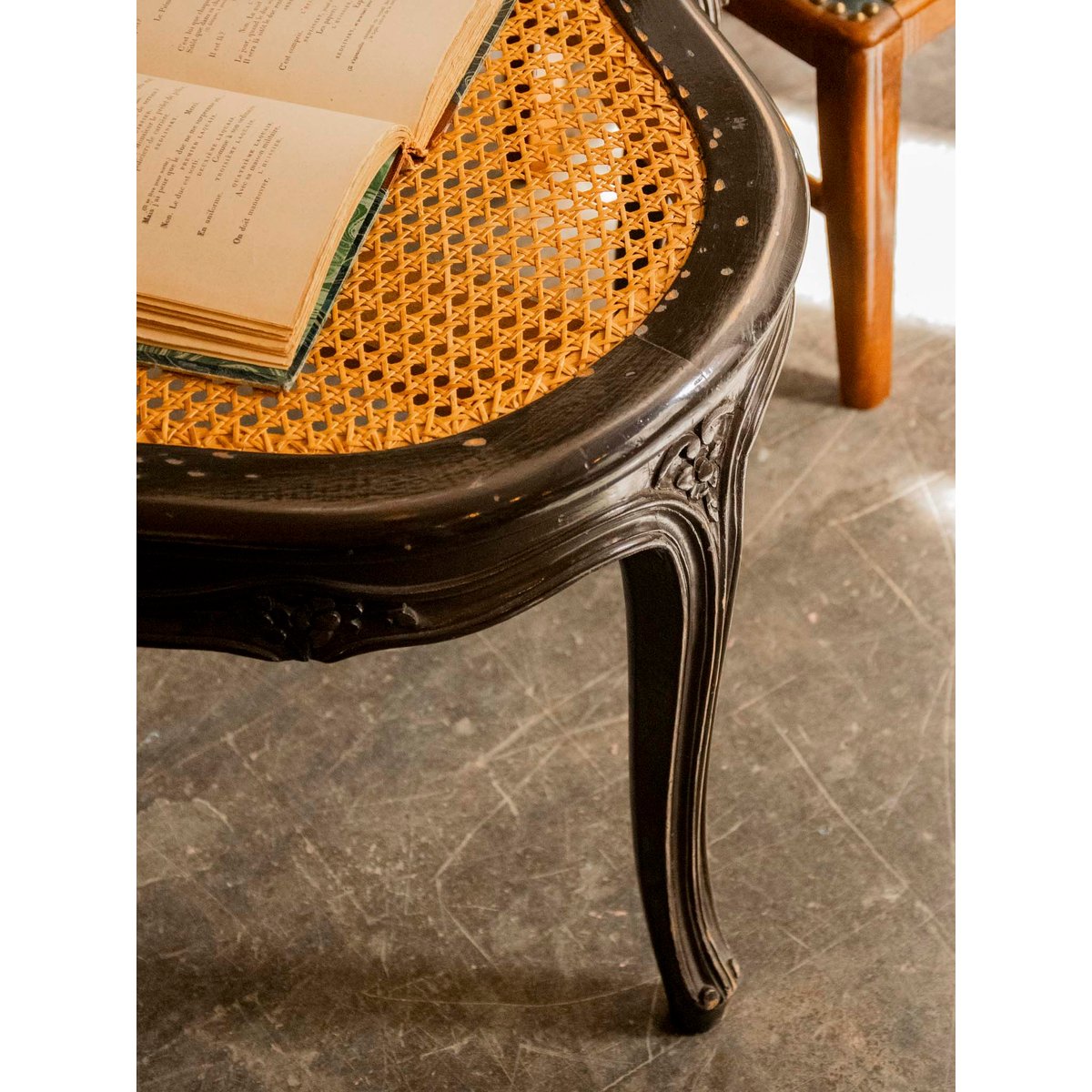 Fauteuil ancien en cannage Ernest N°1583 - Bon état bois clair, DEBONGOUT