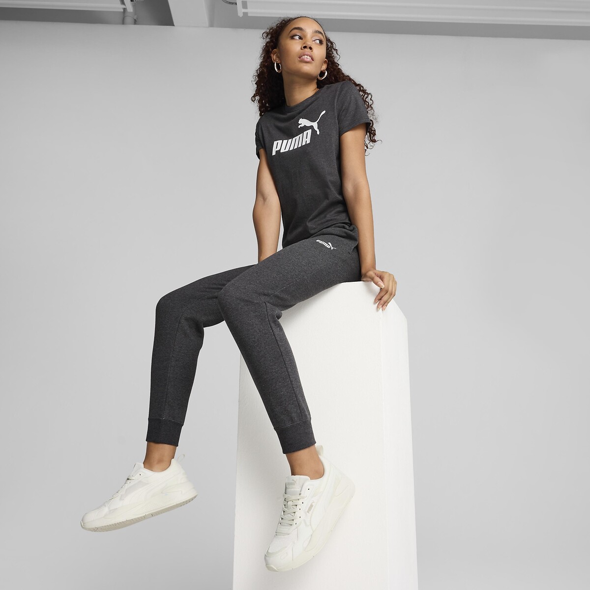 Pantalon de jogging ESSENTIAL gris anthracite, PUMA