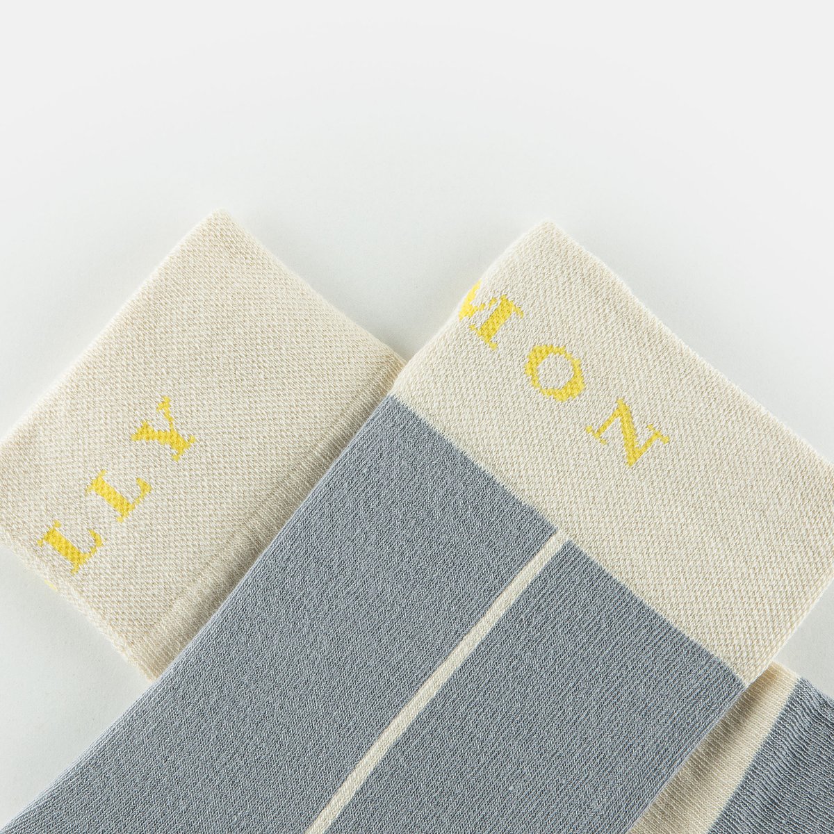 Chaussettes de couleur COLOR BLOCK SOCKS gris pluvieux, LEMON JELLY