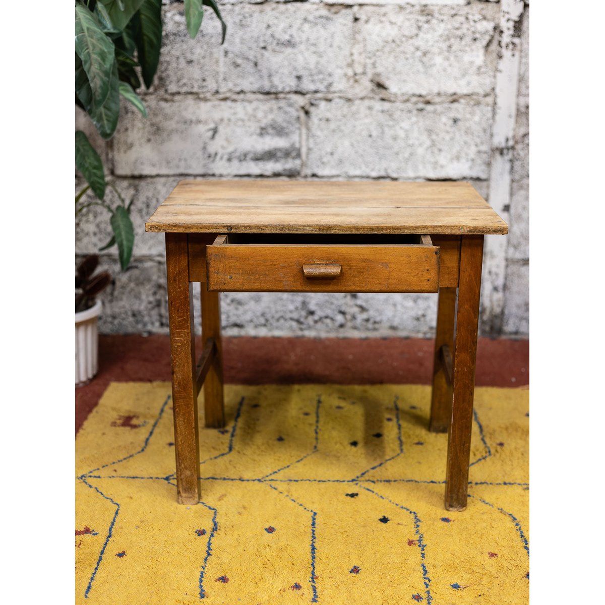 Bureau pour enfant en bois Edouard N°1122 - Bon état bois clair, DEBONGOUT
