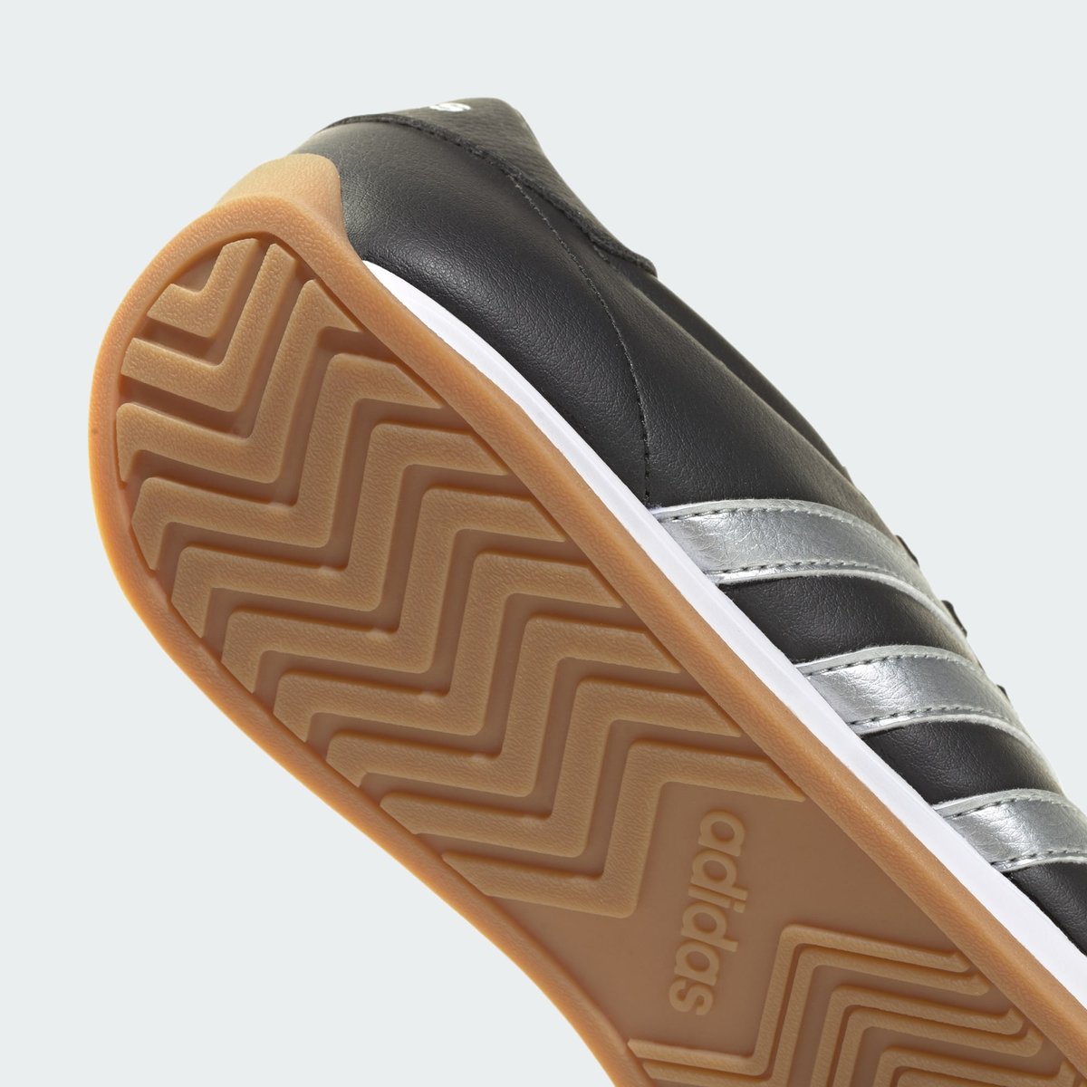 Chaussure Runvista core black / core black / iron metallic, ADIDAS SPORTSWEAR