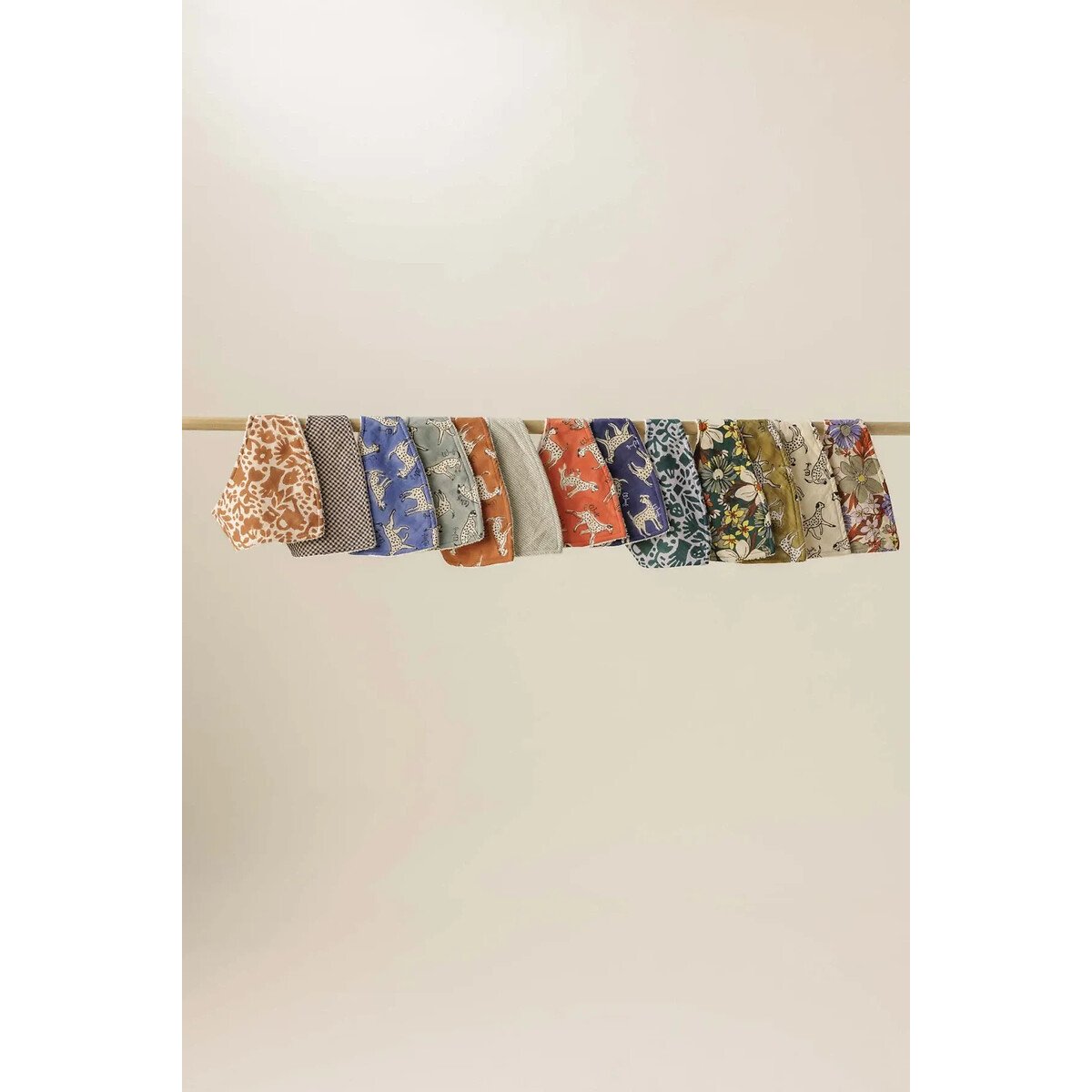 Bavoir Bami camel, APACHES COLLECTIONS