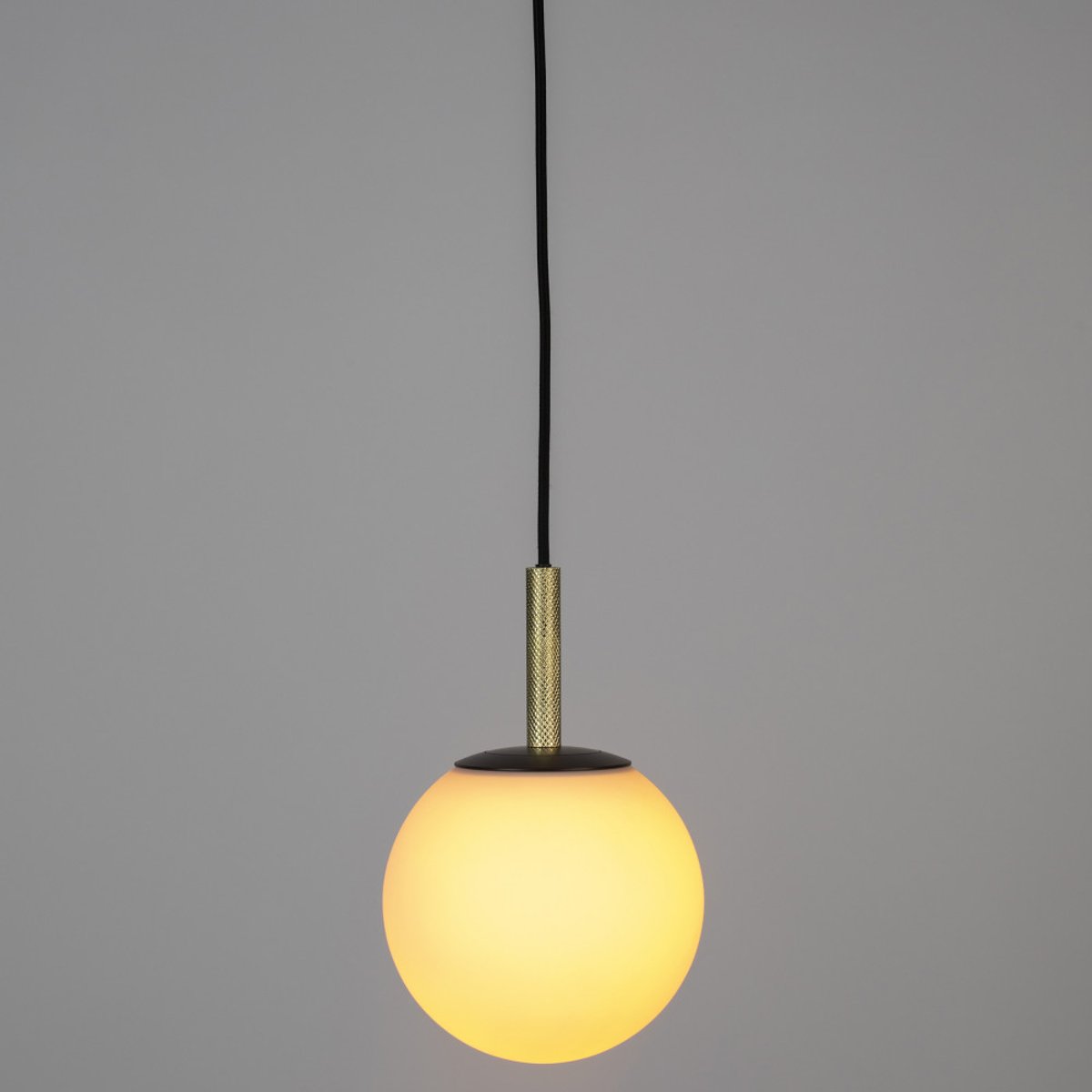 Suspension en verre et métal ø18cm - Orion noir, ZUIVER
