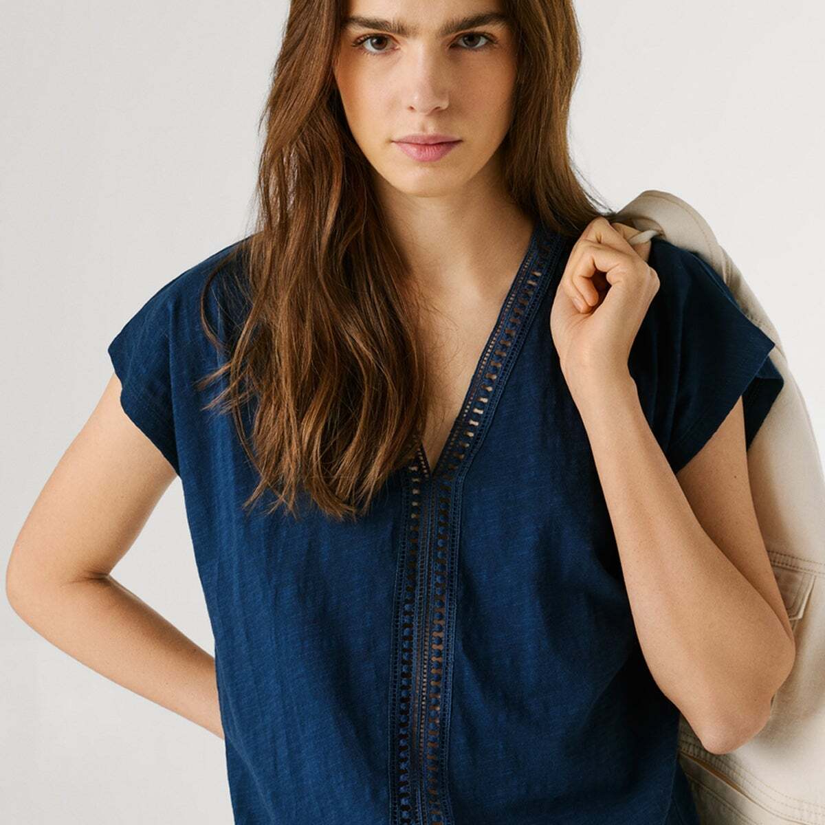 T-Shirt À Col V Avec Détails Ajourés bleu des profondeurs, PEPE JEANS