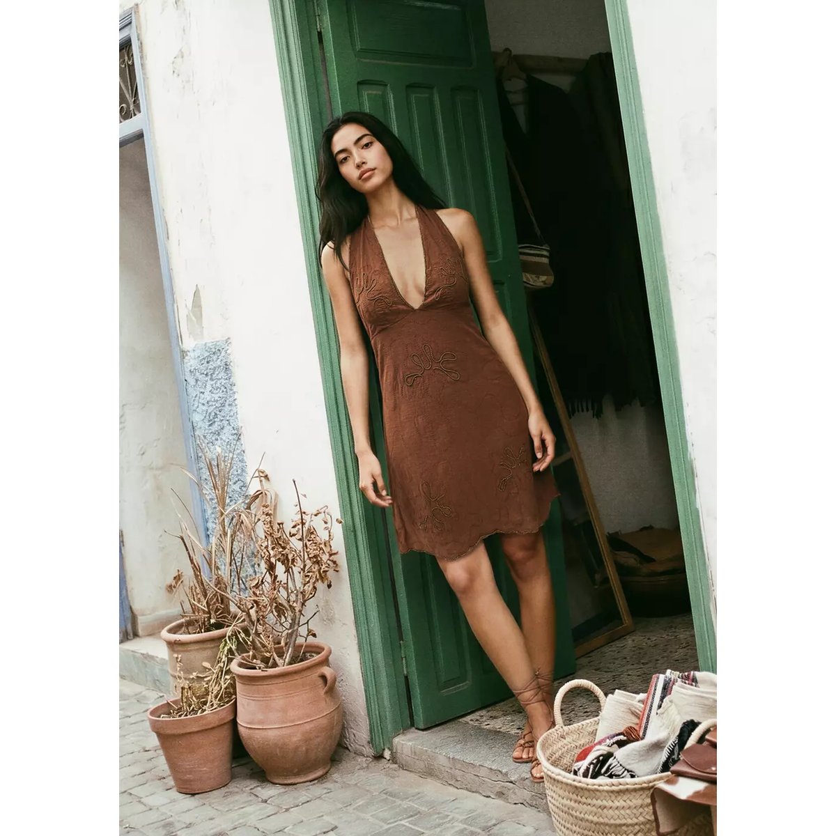 Robe courte halter brodée marron, MANGO TEEN