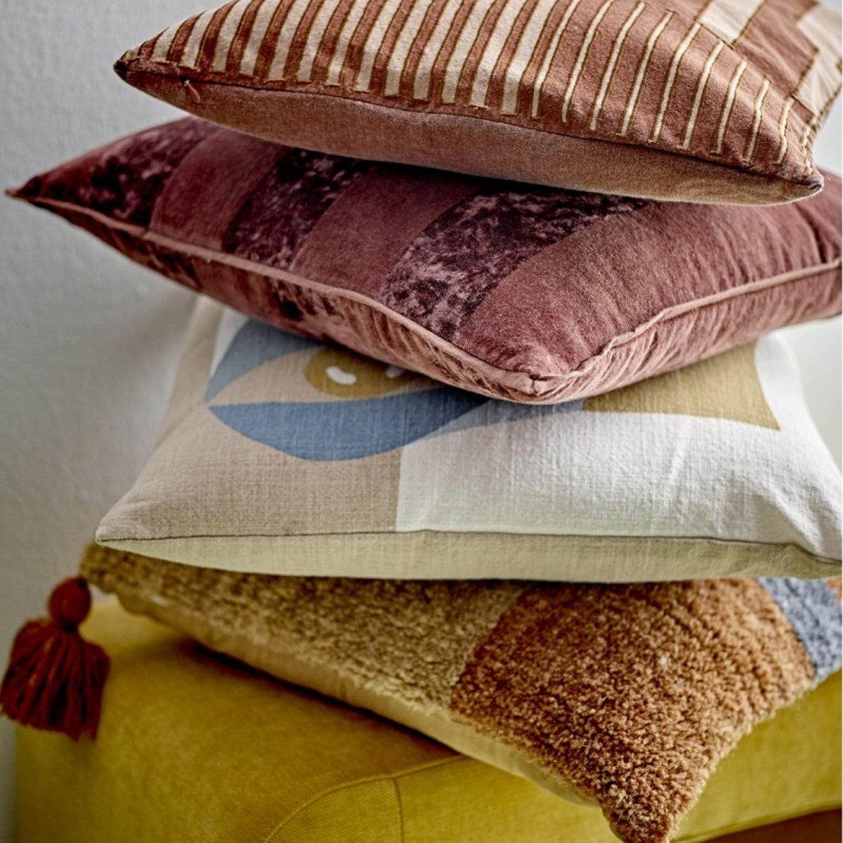 Coussin décoratif velours  Kosar brun, BLOOMINGVILLE
