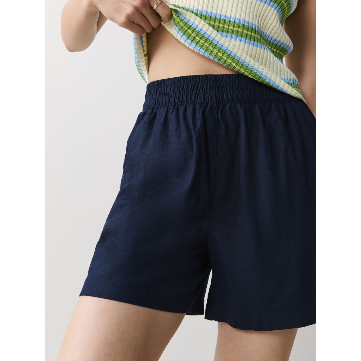 Short d’été en lin majoritaire bleu marine, NEXT