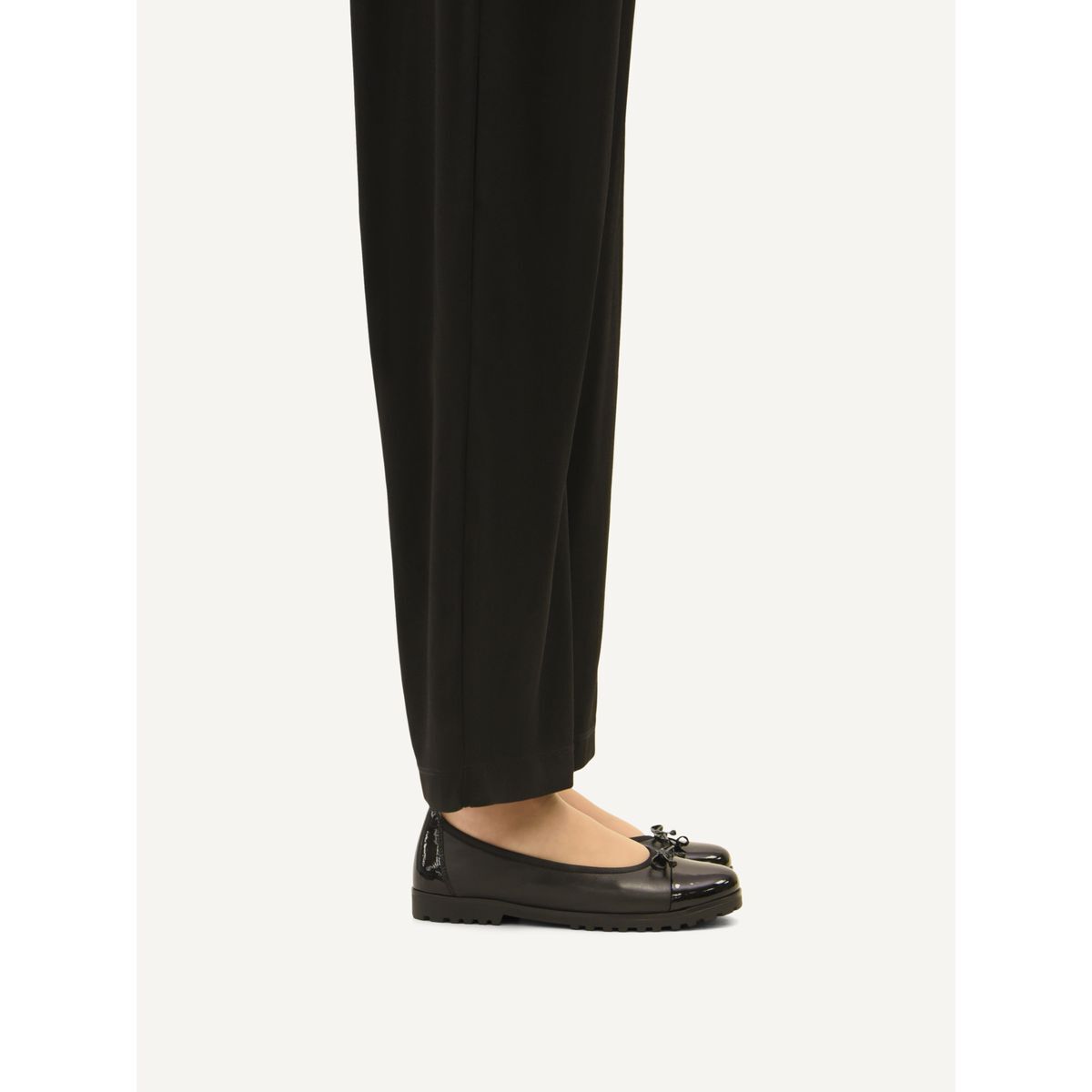 Ballerine en cuir noir nappa, CAPRICE