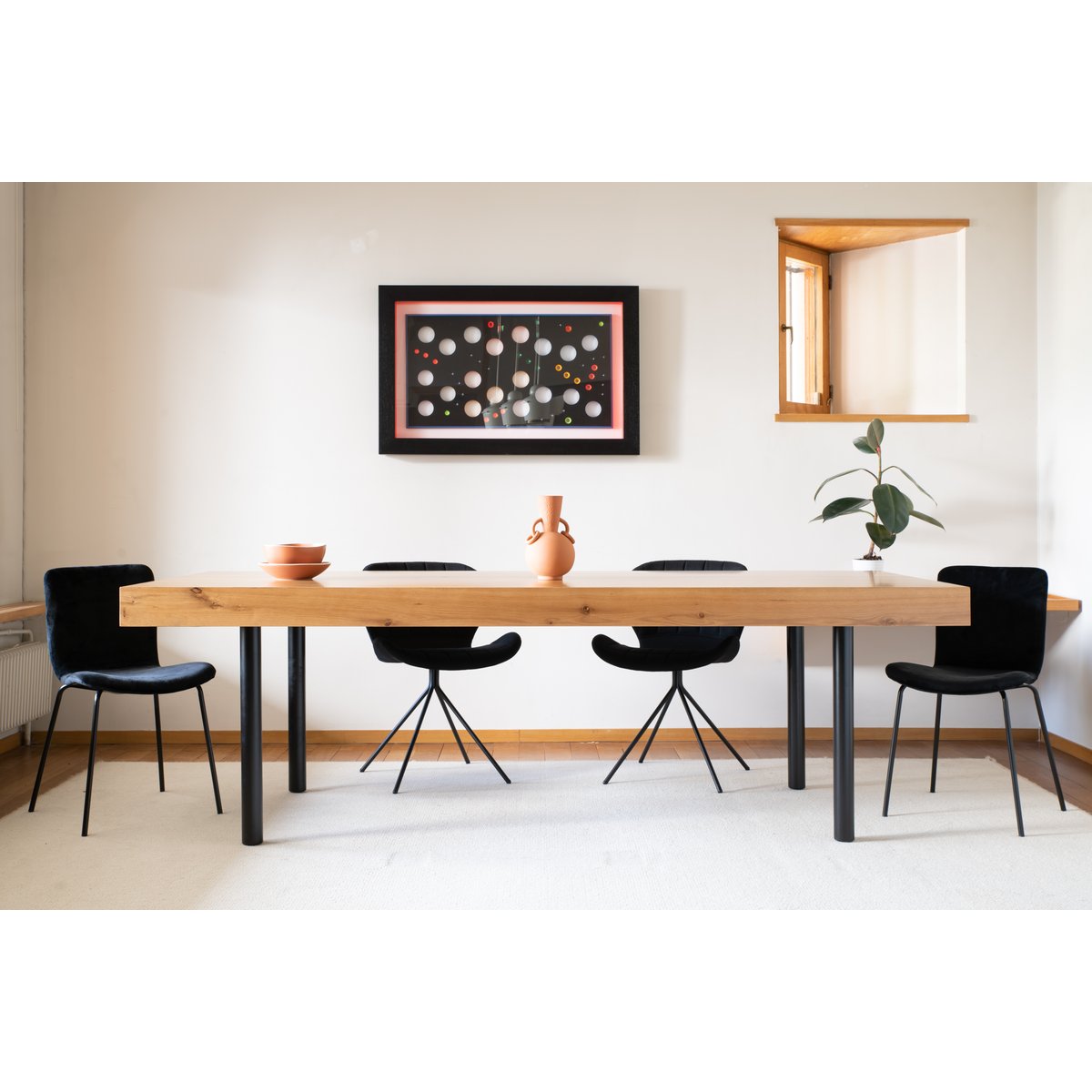 Table de repas en chêne AVESTA bois clair, PRODUIT INTERIEUR BRUT
