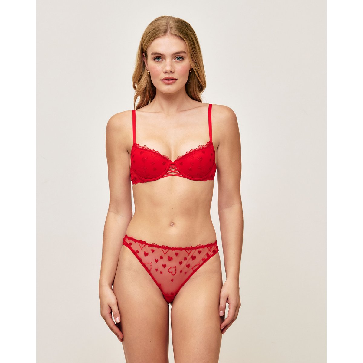 Soutien-gorge ampliforme en mesh broderies cœurs WITHLOVIZ rouge, UNDIZ
