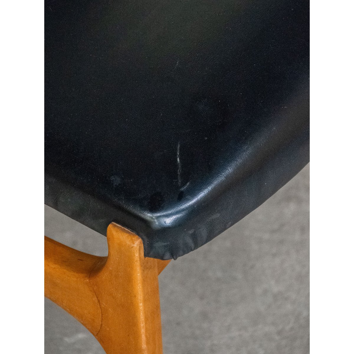 Lot de 4 chaises scandinaves Alma N°1095 - Bon état bois, DEBONGOUT