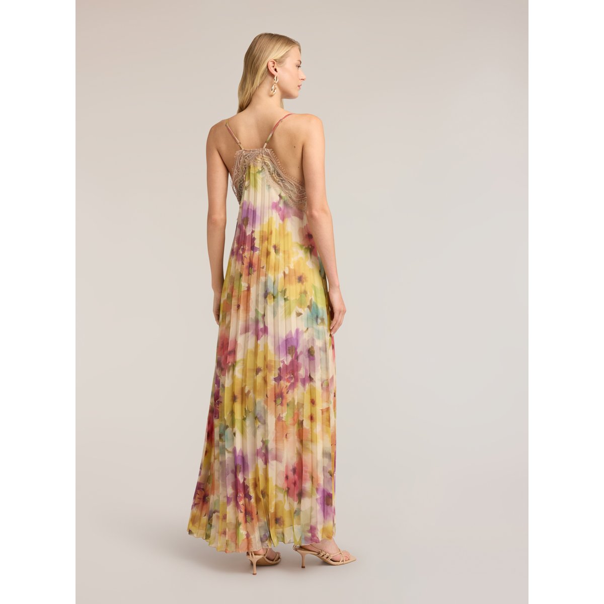 Robe longue plissée avec imprimé jaune, MOTIVI
