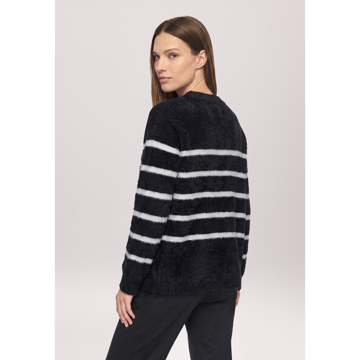 Pull-over en maille à rayures patch black/cream, BETTY BARCLAY
