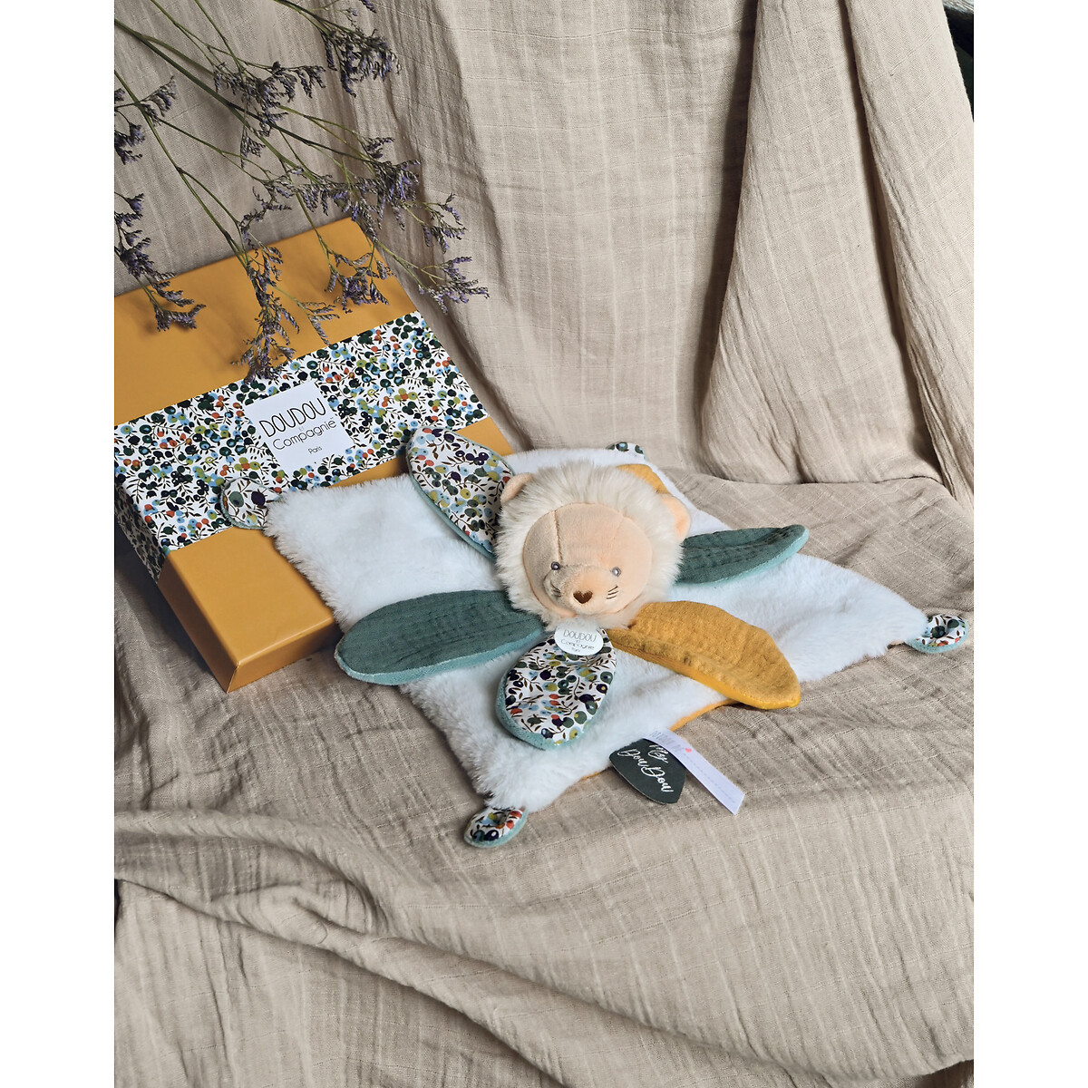 Doudou lion avec pétales DC4025 blanc/jaune moutarde, DOUDOU ET COMPAGNIE