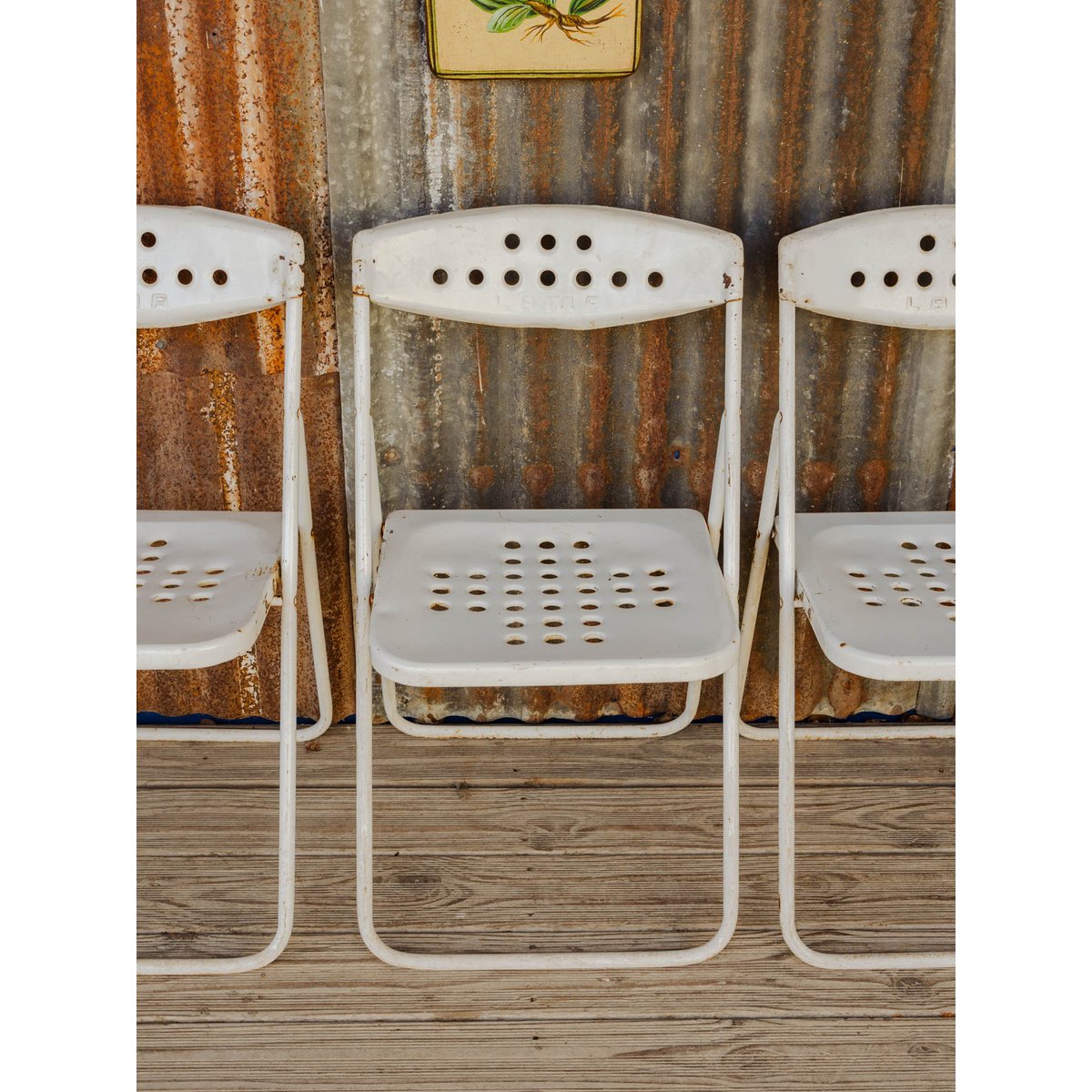 Lot de 3 chaises en métal blanc Alma N°2102 - Bon état blanc, DEBONGOUT