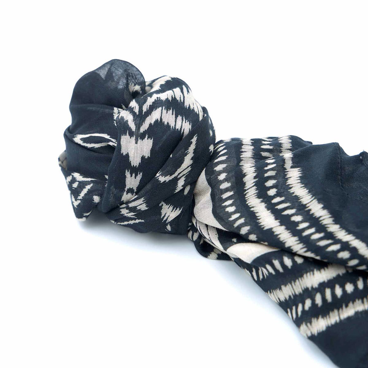 Foulard Gaëlle noir, MISE AU GREEN