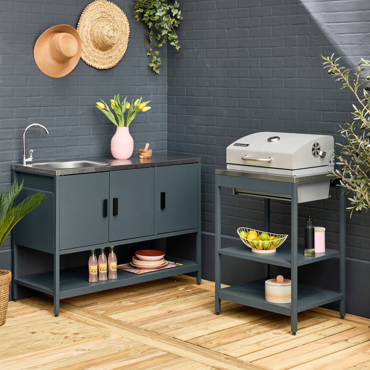 Cuisine d'extérieure 2 modules avec barbecue charbon de bois sur pieds, 2 étagères et thermomètre NAXOS BARBECUE CHARBON + 1 MODULE noir, SWEEEK